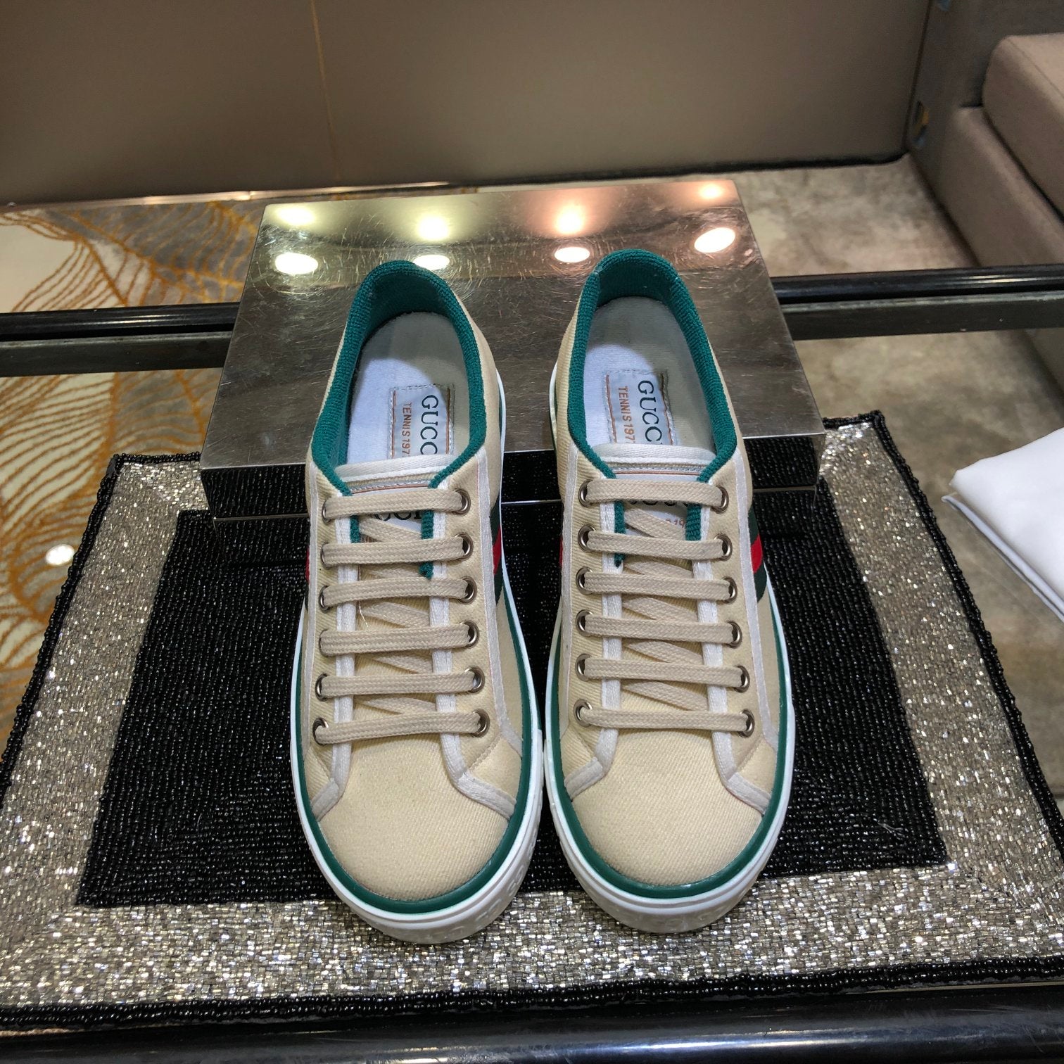 Z2Q105B210 Popular high-quality Shoes