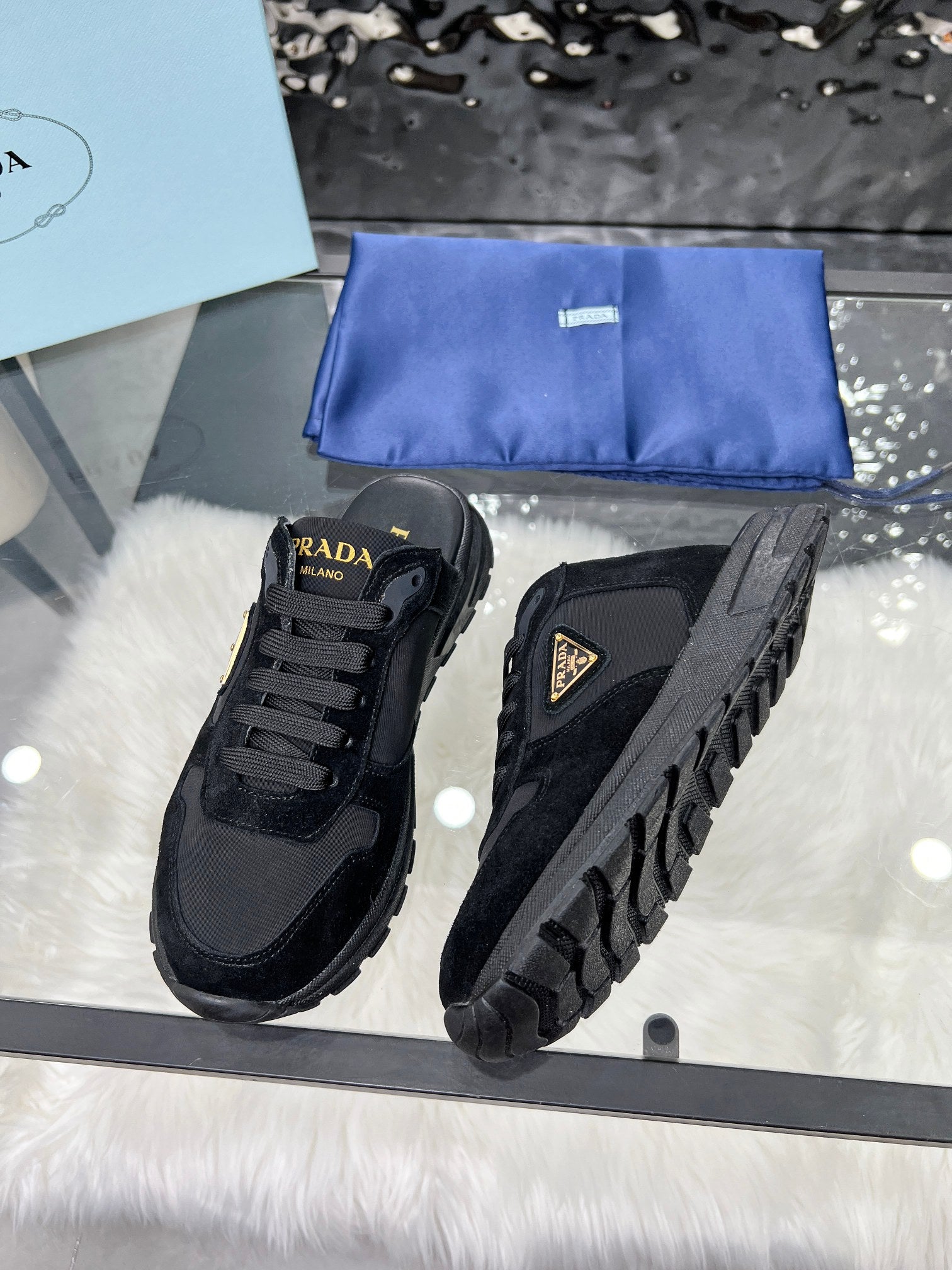 Z2Q95P96 Popular high-quality shoes