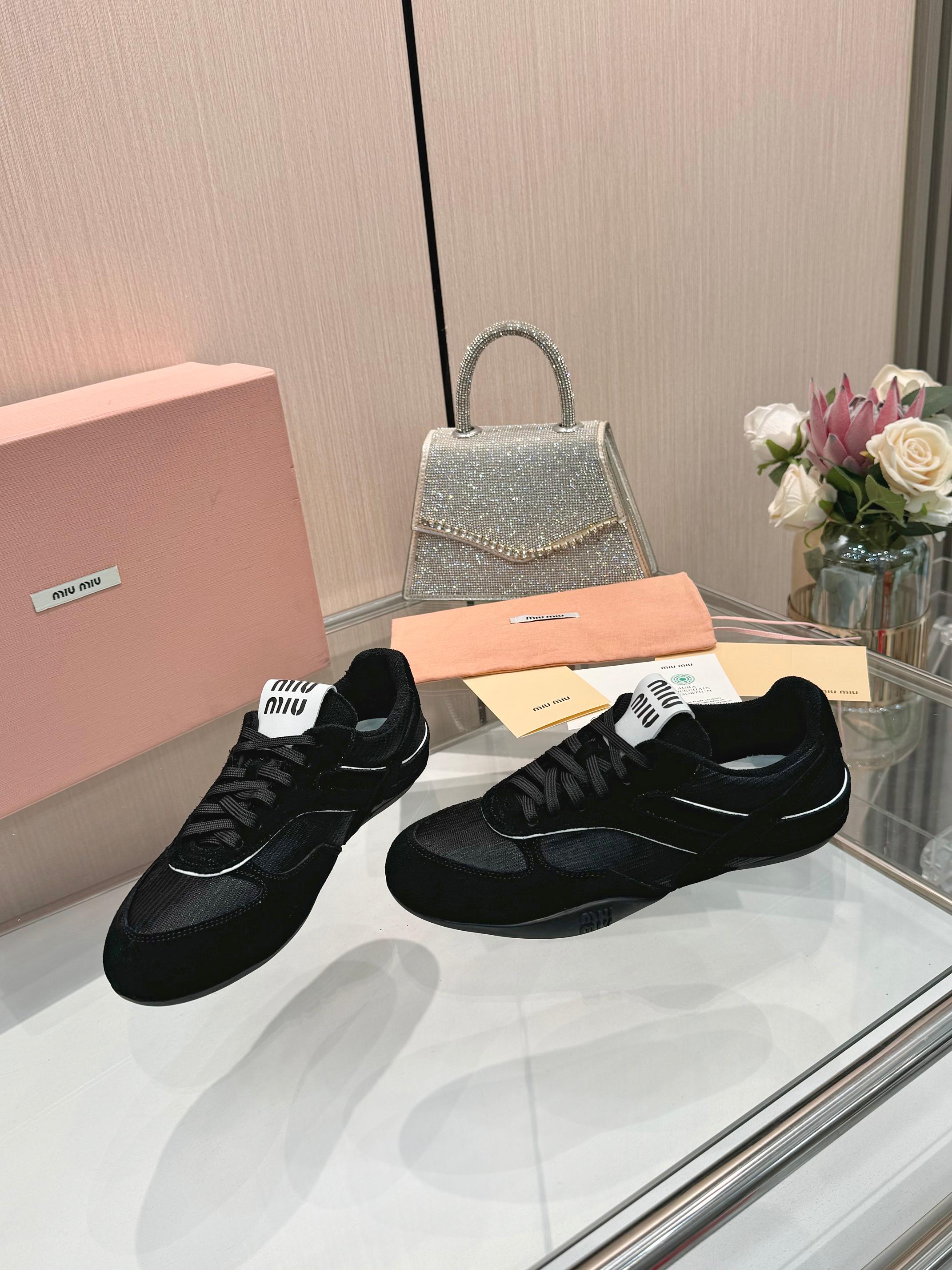 Z2Q105A246 Popular high-quality Shoes