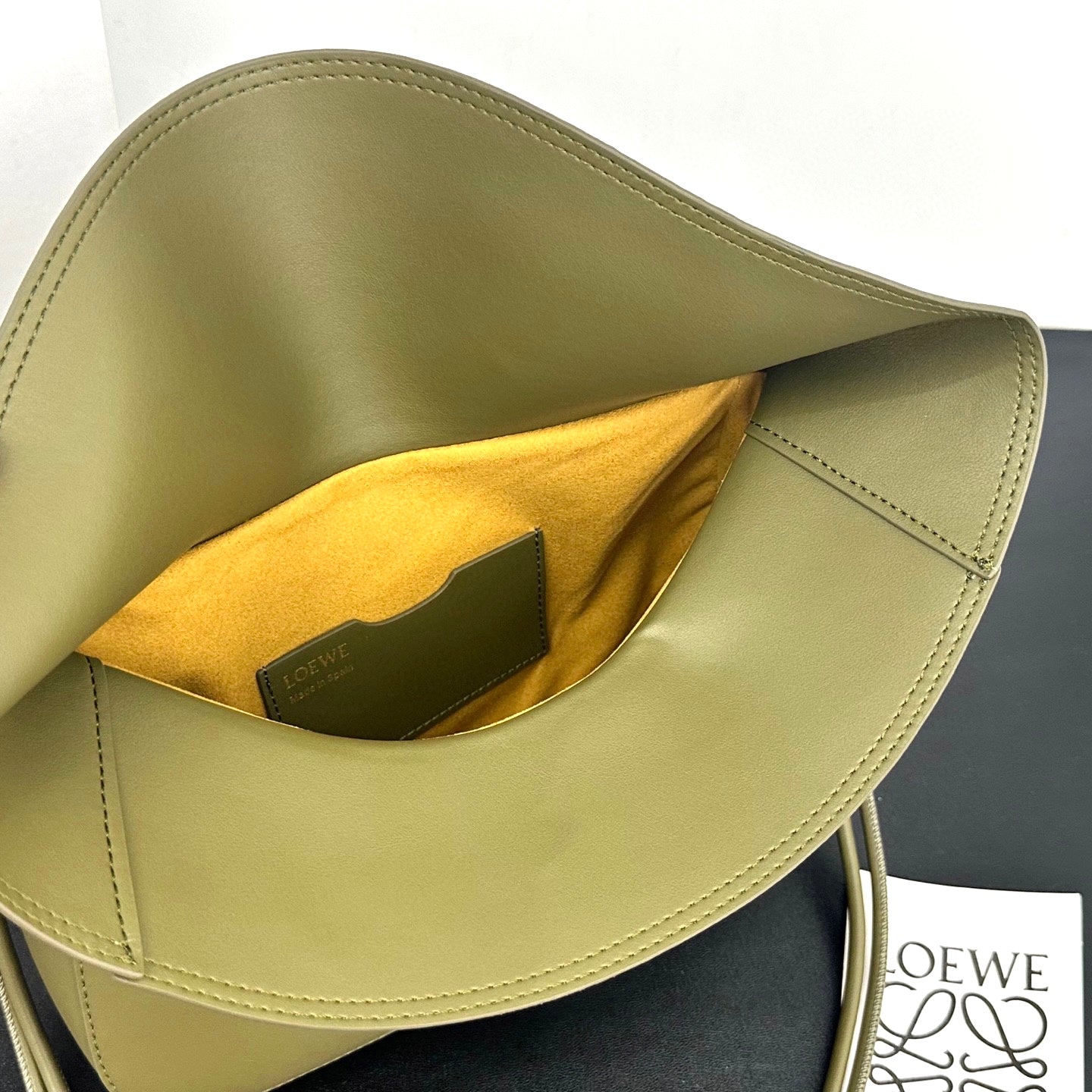 B1R66A11 Popular leather bag