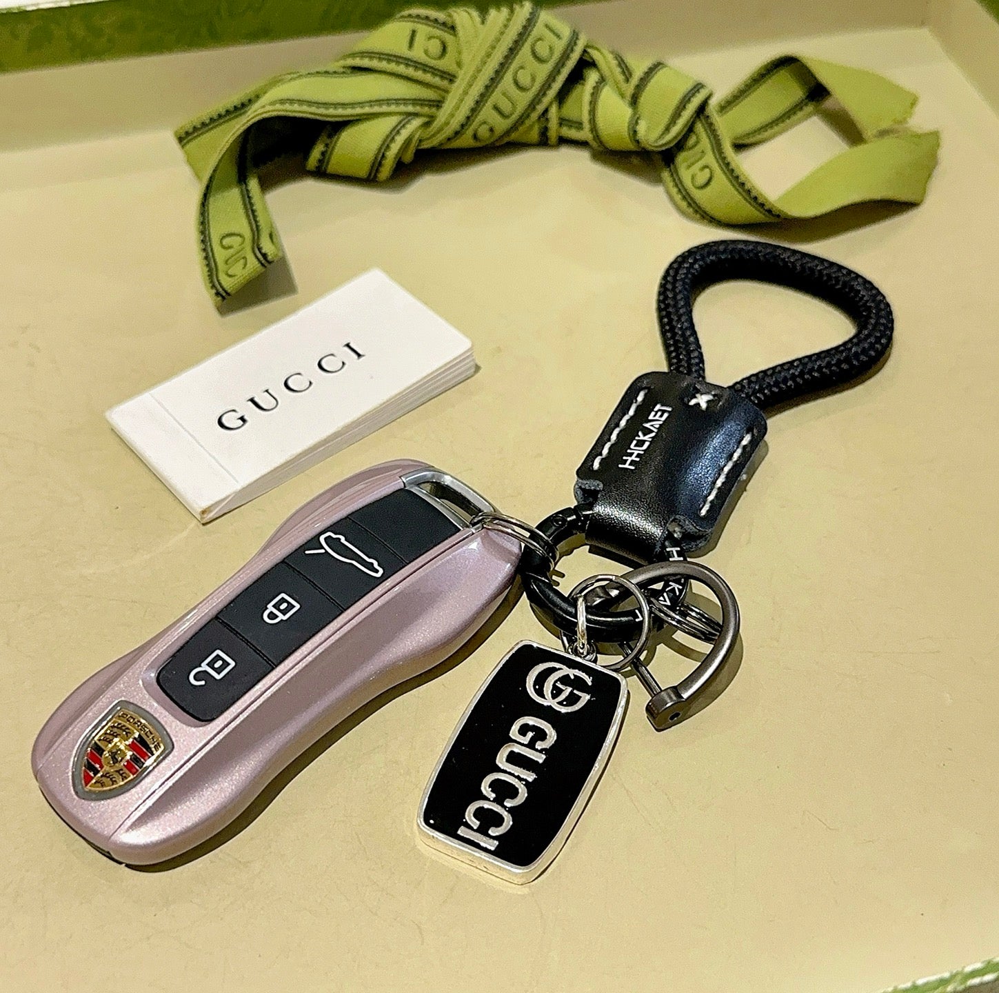 A1Z105B53 Popular bag 's charms accessories