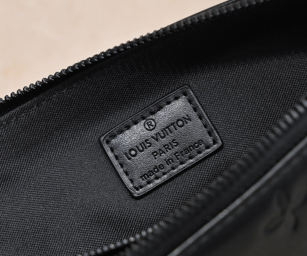 B1N55E17 Popular    leather bag