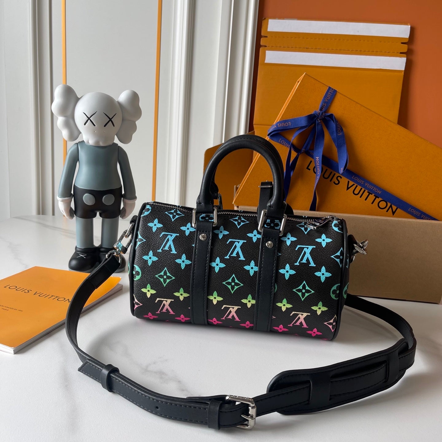 B1P46E32 Popular leather bag
