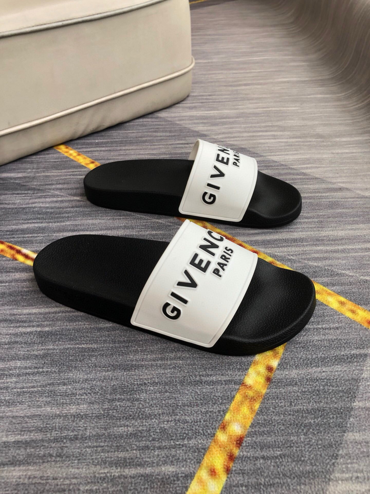 Z5Z35GV265 Popular Slippers