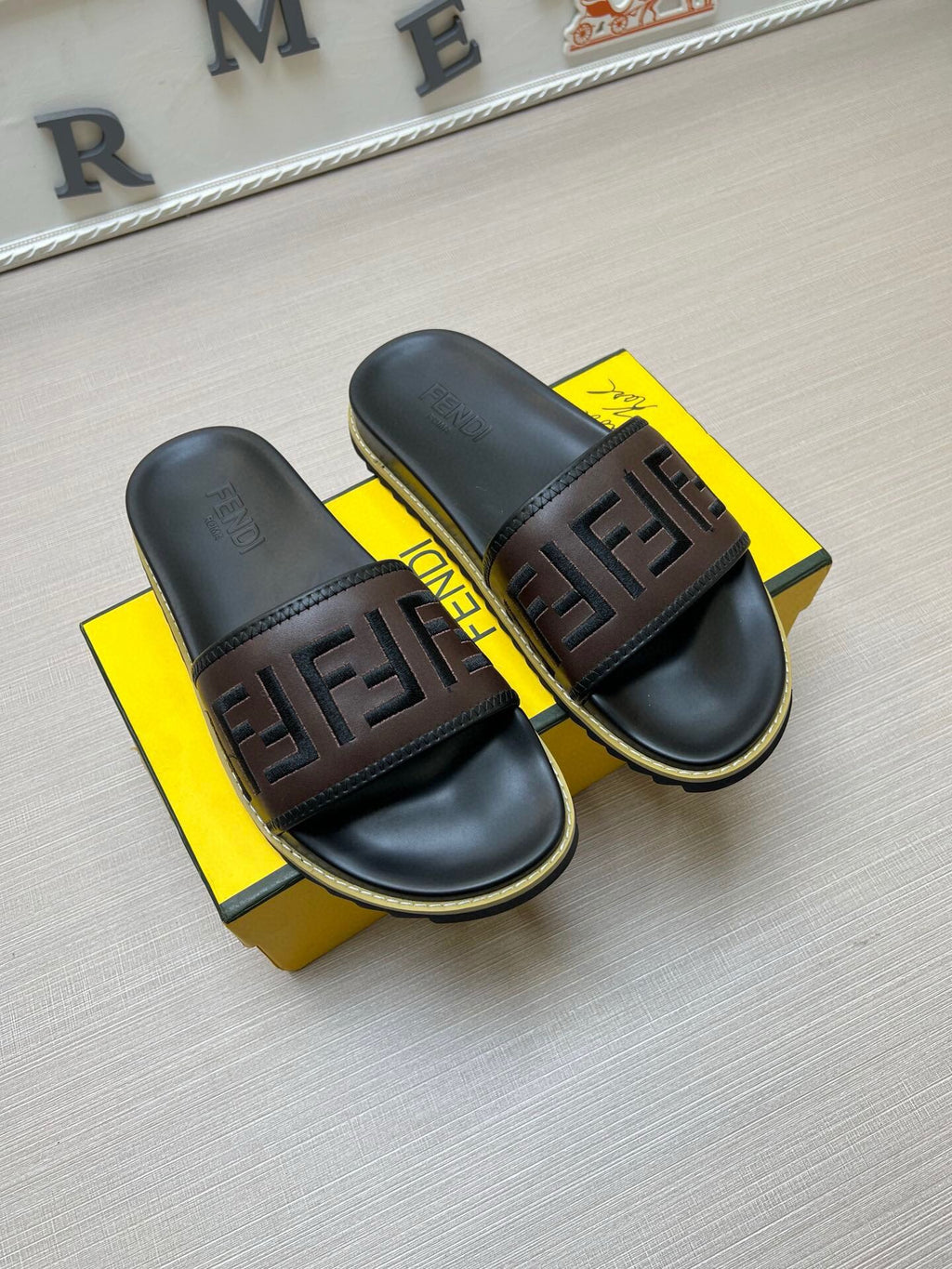 Z5ZF25 Popular slippers