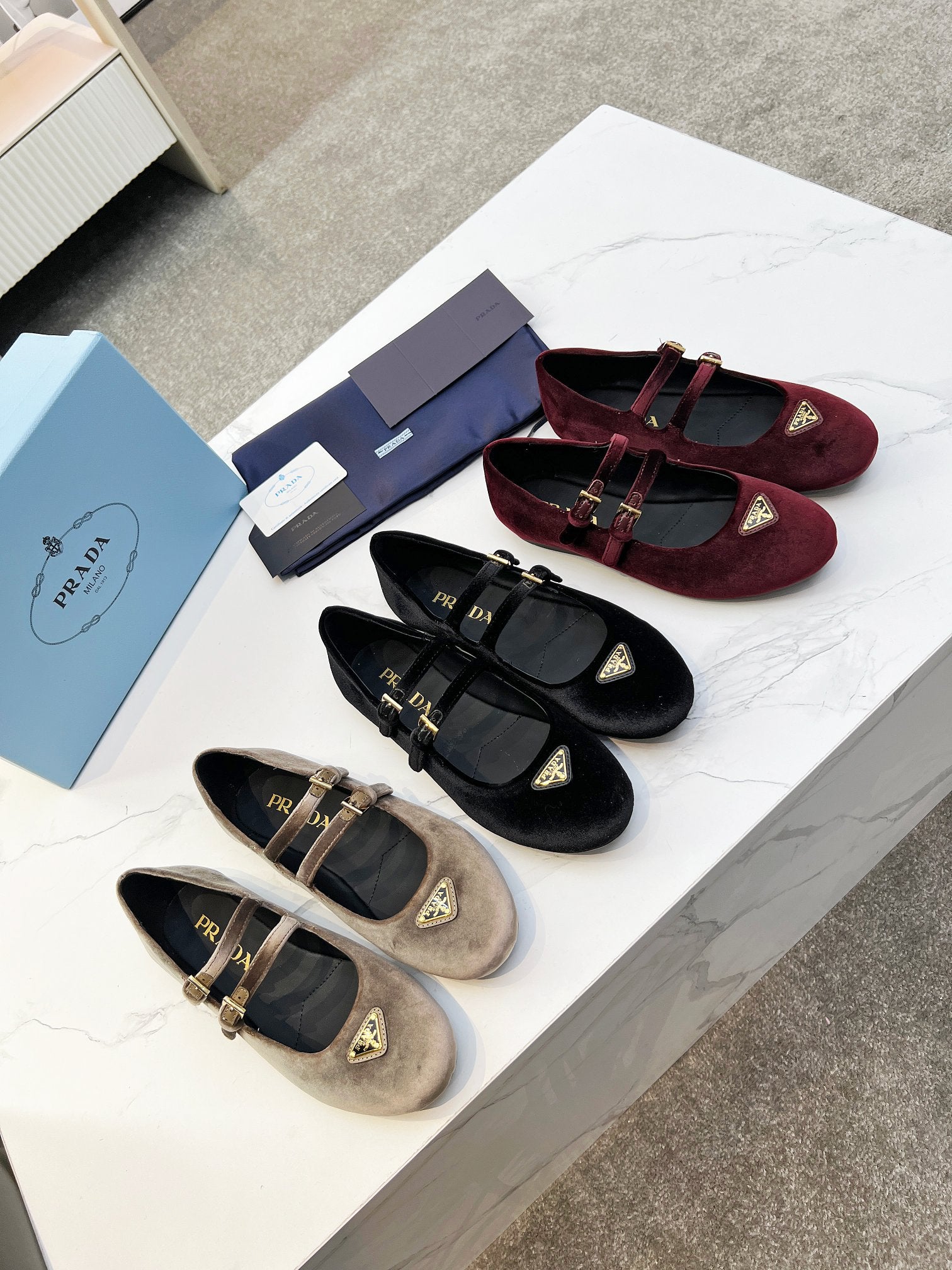 Z2Q105P404 Popular high-quality Shoes