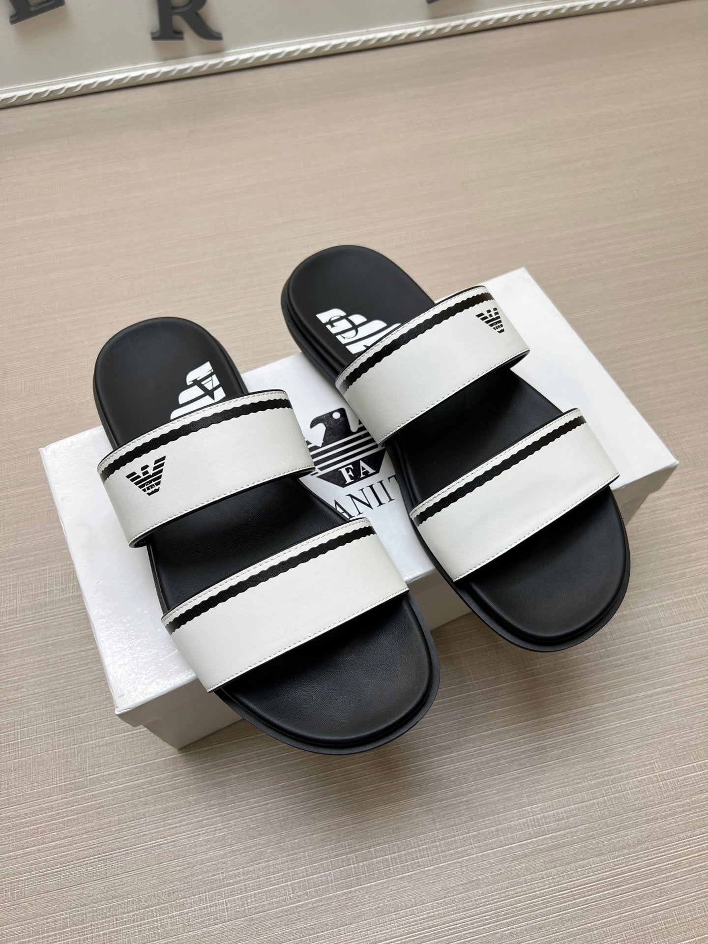 Z5ZA103 Popular slippers