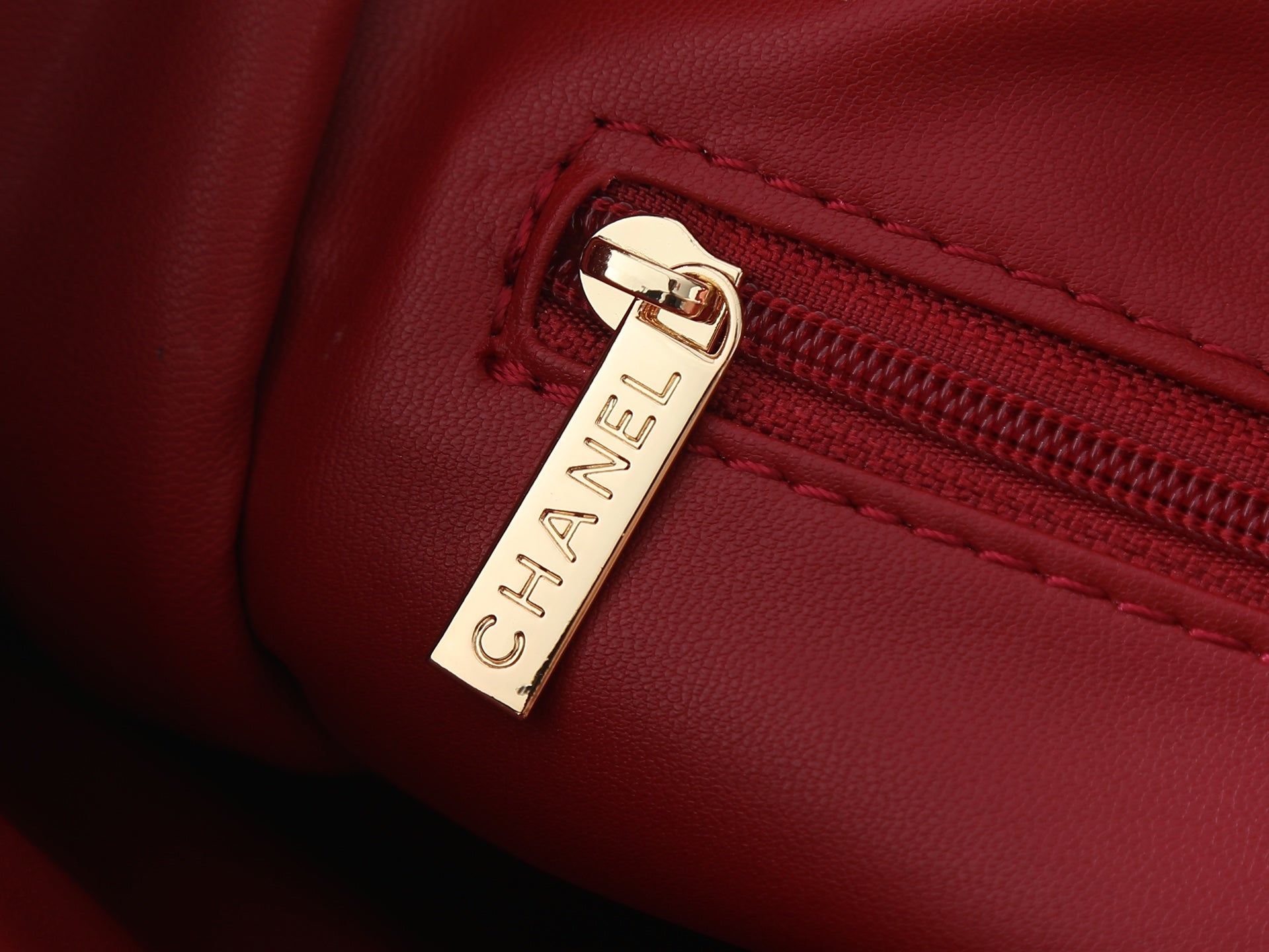 B1R76C29 Popular leather bag