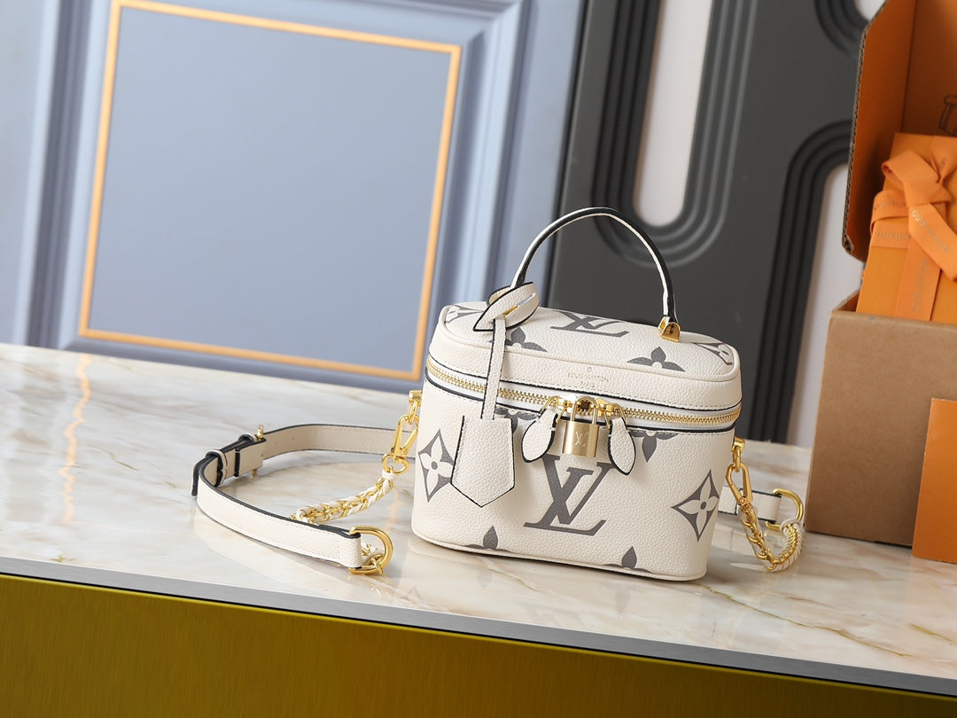 B1P76E2 Popular leather bag