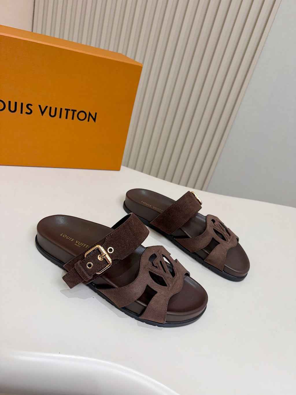 Z2R76E29 Popular high-quality leather shoes