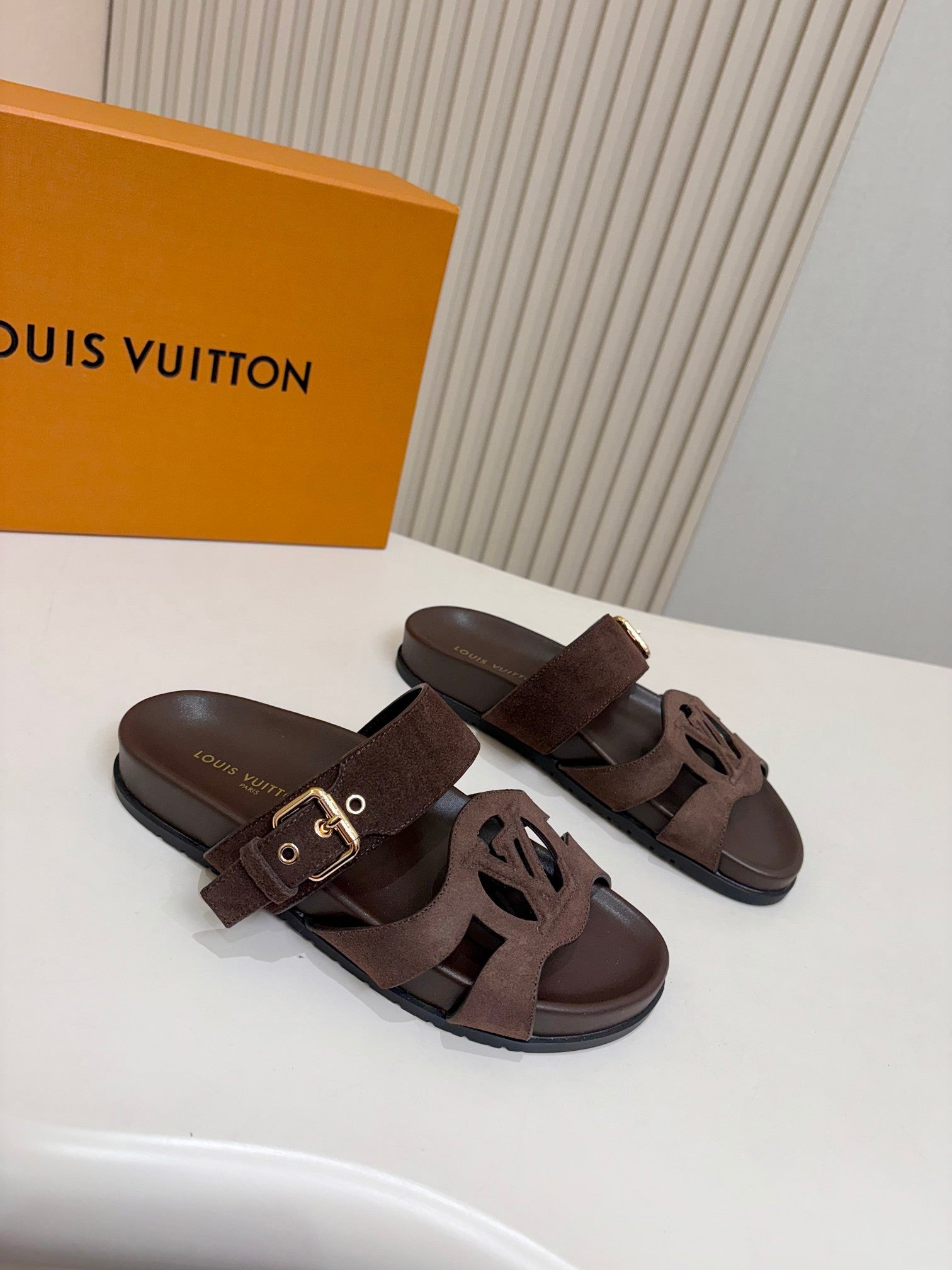 Z2R76E29 Popular high-quality leather shoes