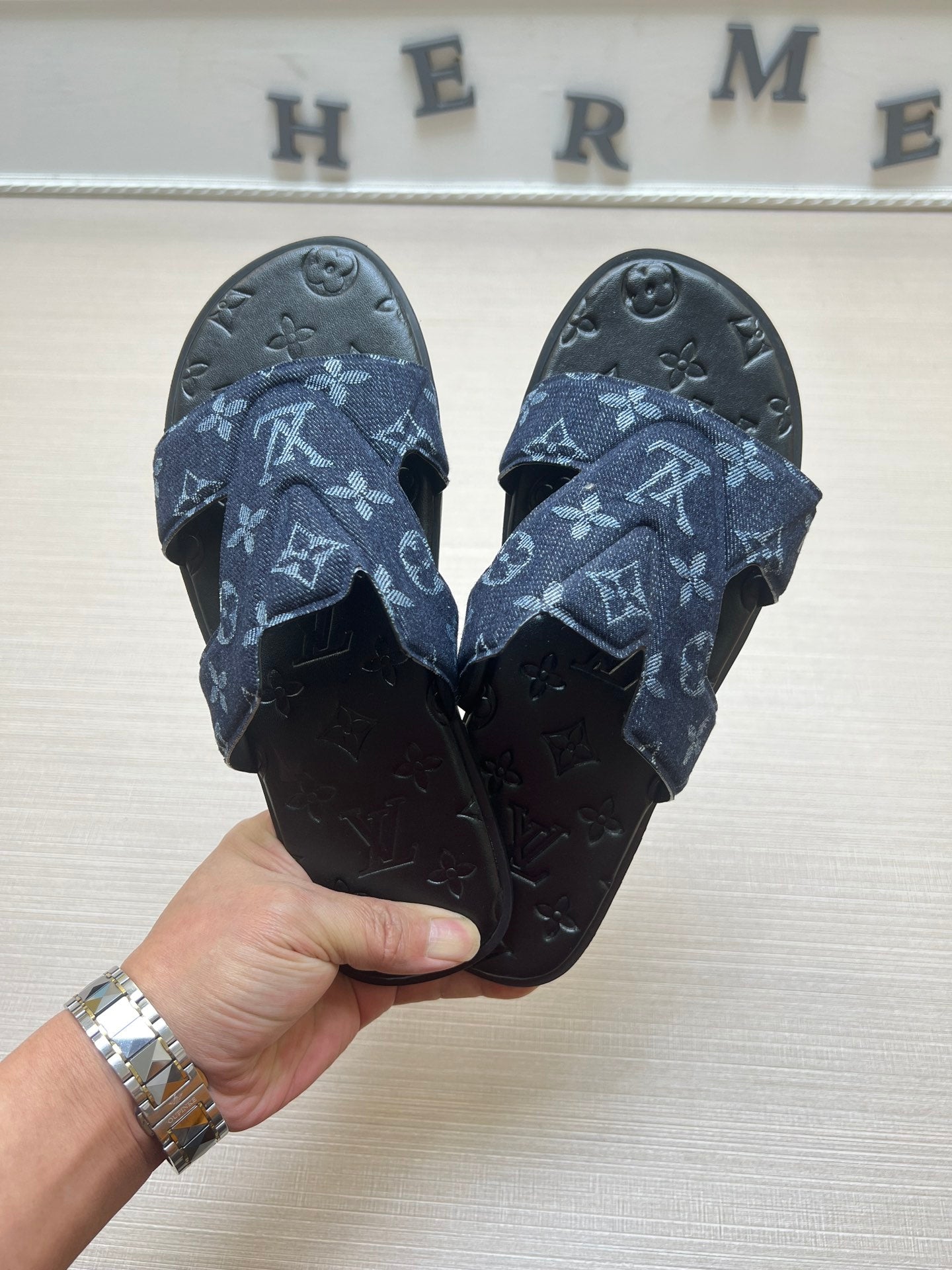 Z5ZE28 Popular slippers