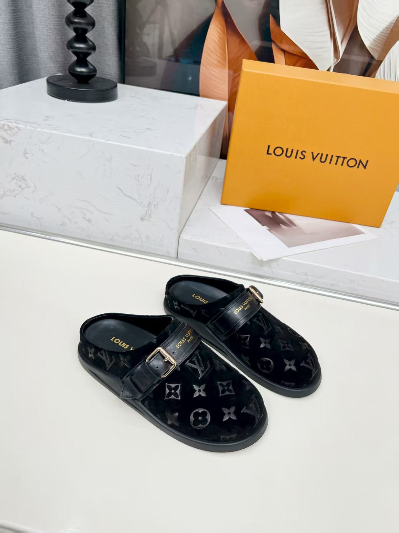 Z2Q105E255 Popular high-quality Shoes