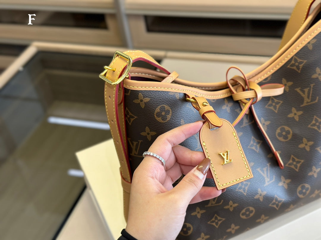 B6X103E136 Popular  leather bag 