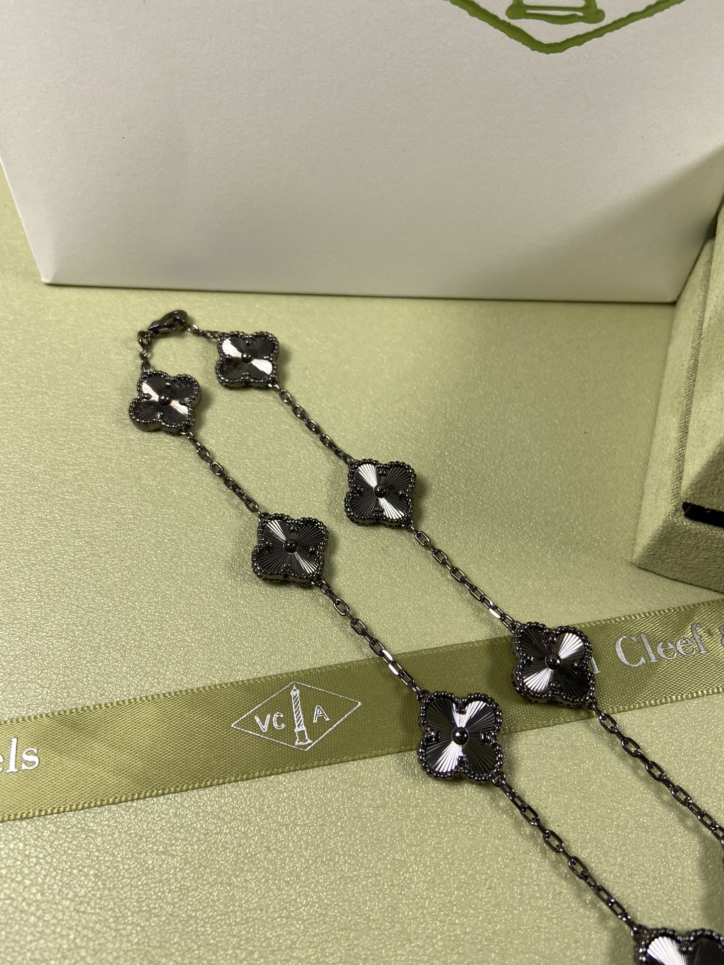 X5X94VA185K  Popular rings,earrings, bracelets,necklaces