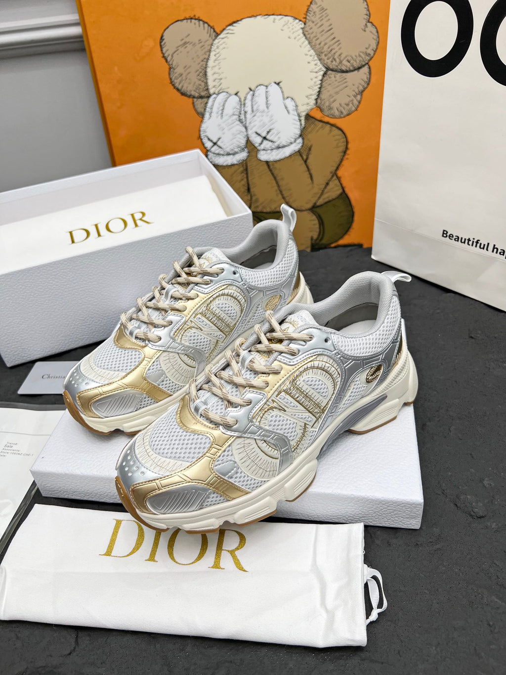 Z2Q105D311 Popular high-quality Shoes