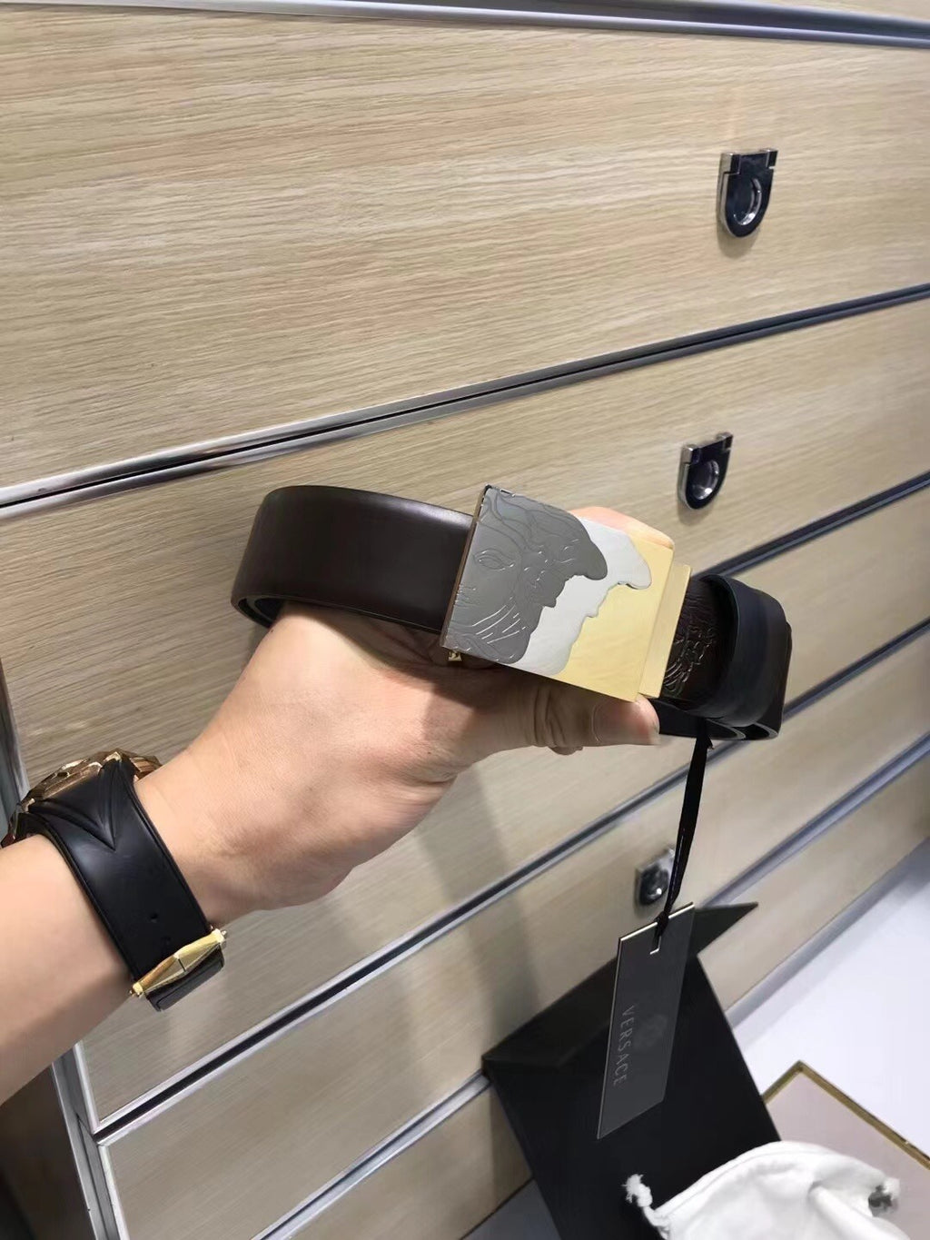 P1Q64V81 Popular   High quality belt With full package