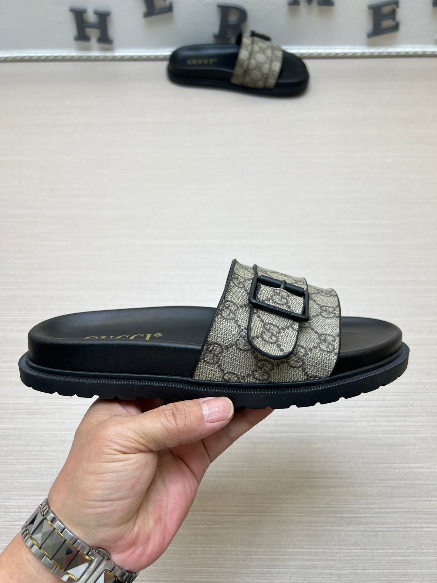 Z5ZB90 Popular slippers