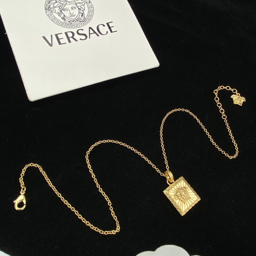X1Q85V368X Popular Necklaces