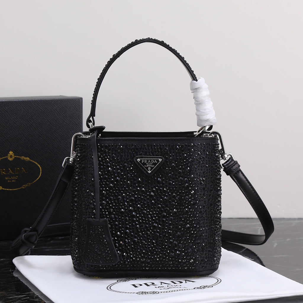 B12X44P265 Popular leather bag 