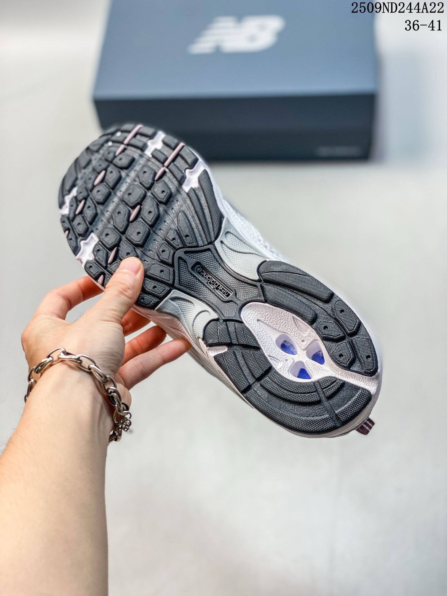 Z4Q95A68 Popular Shoes