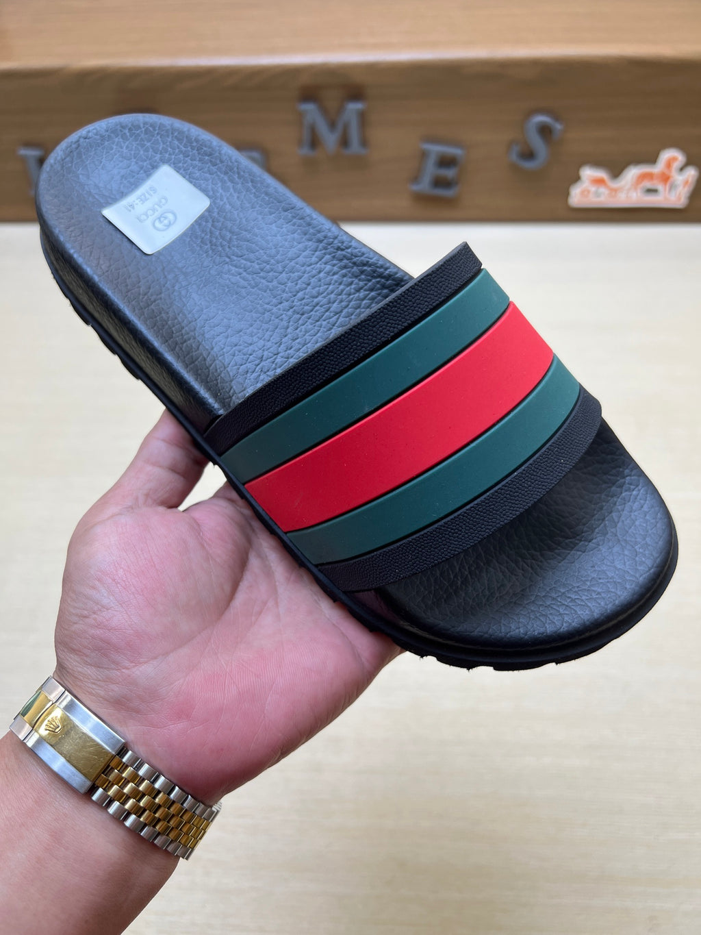 Z5X76B7  Popular slippers