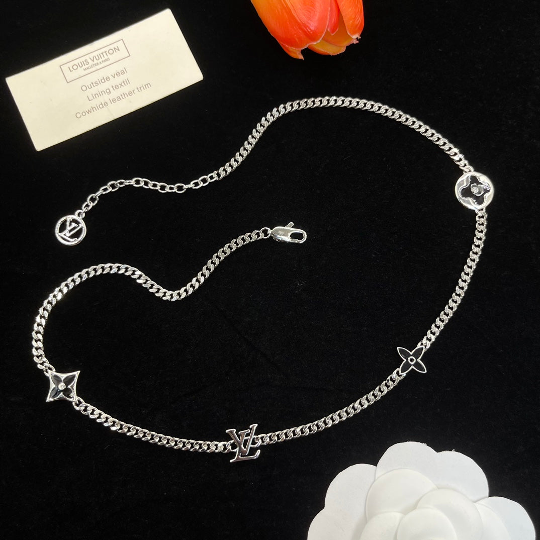 X1Z94E1001X Popular   Necklaces