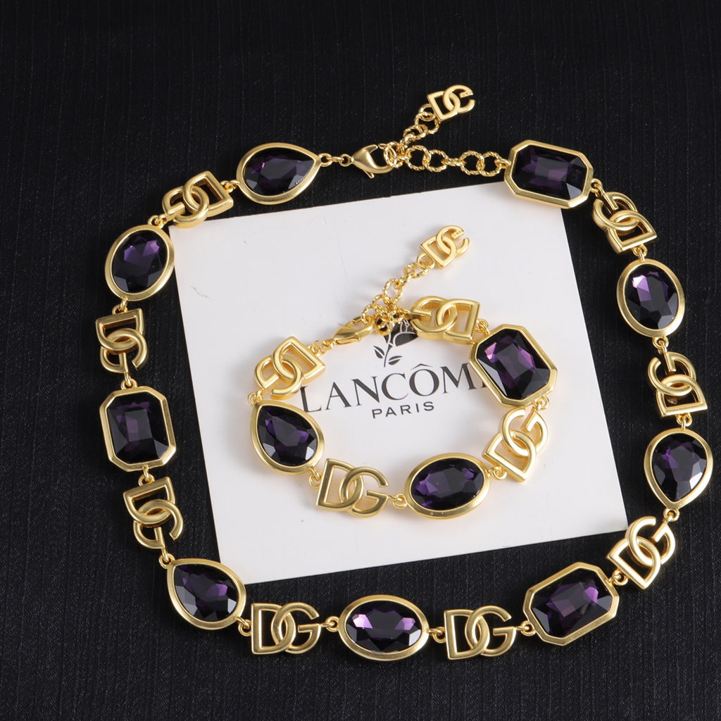 X1R75A7X Popular   Necklaces . Bracelets