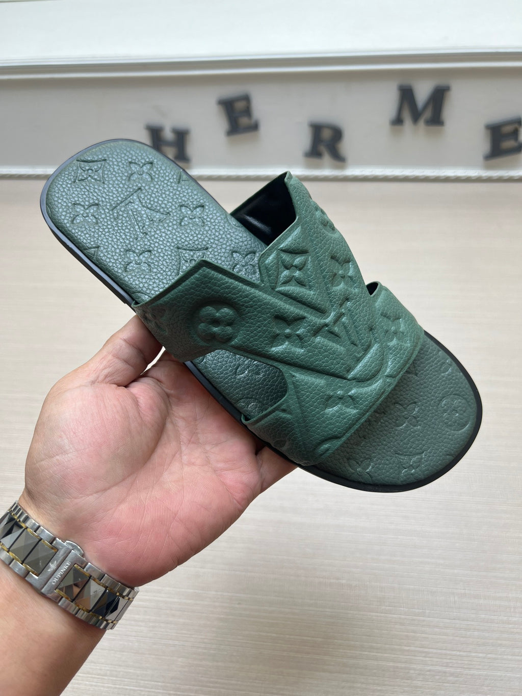 Z5ZE34 Popular slippers