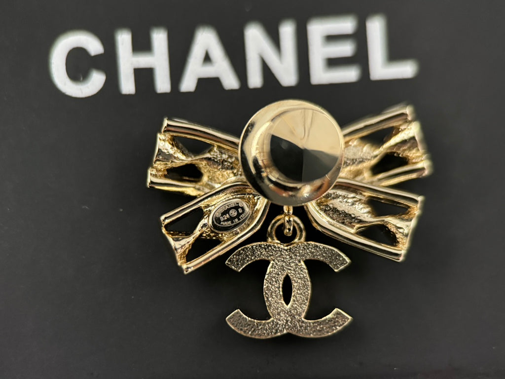 X1ZC1100   Popular  Brooch
