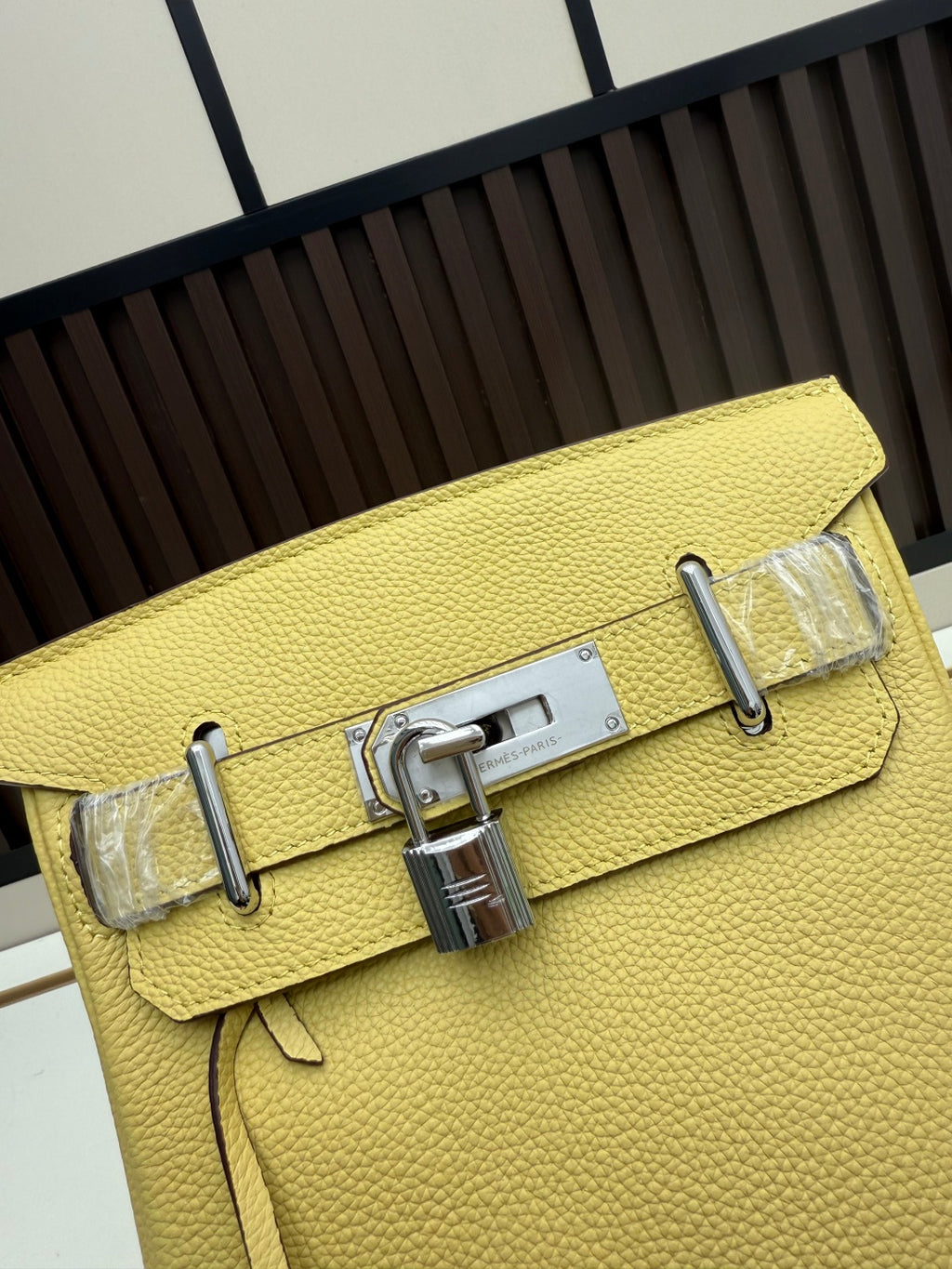 B1P36H46 Popular leather bag