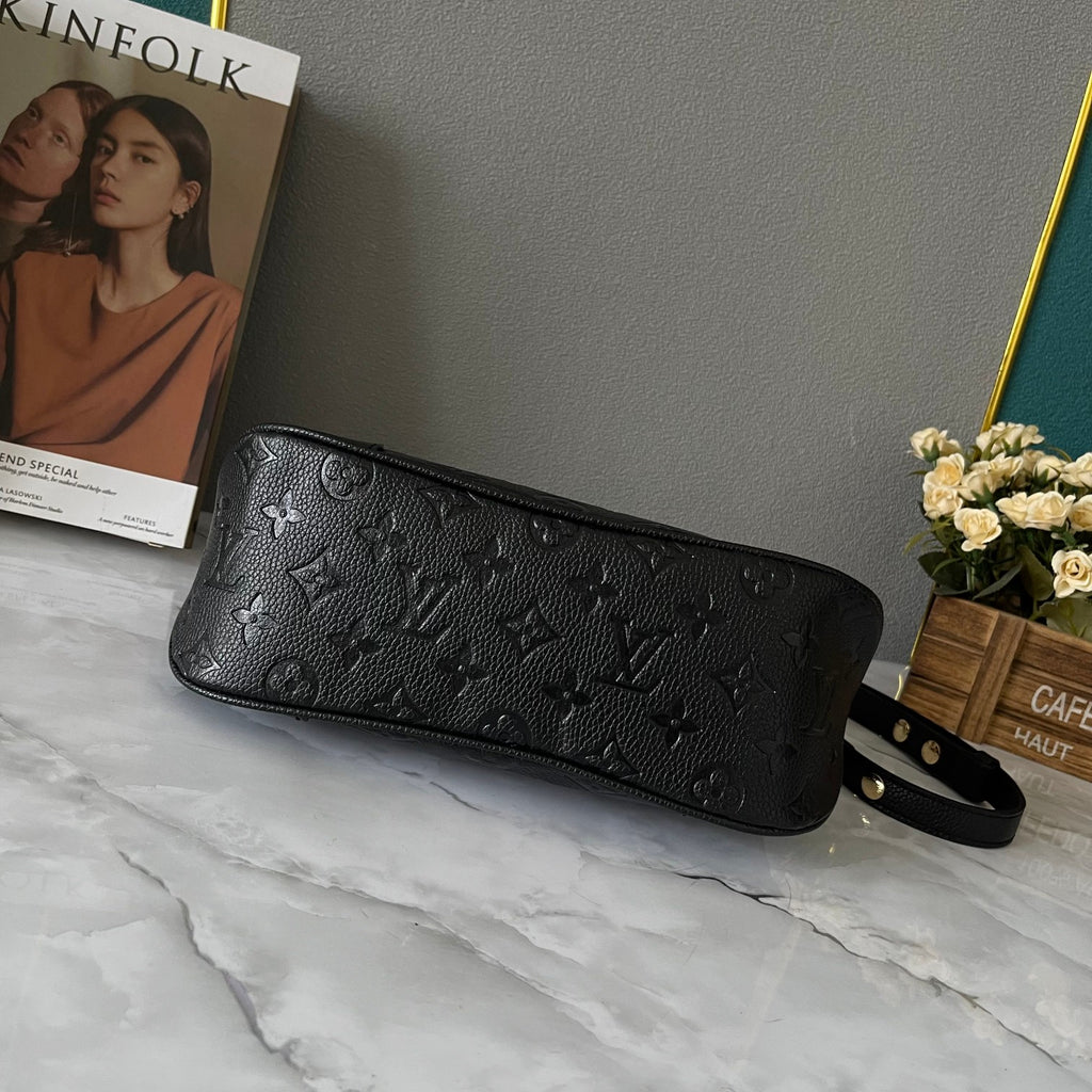 B1X104E57 Popular   leather bag