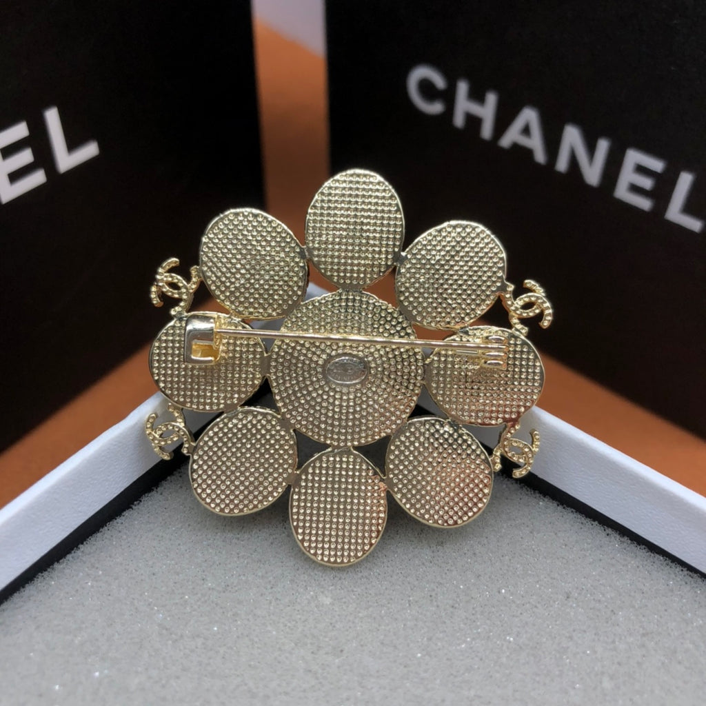 X14C852  Popular Brooch