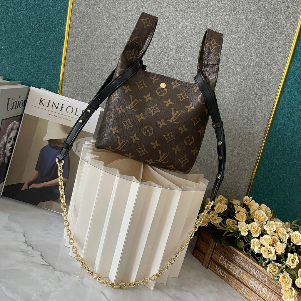 B1X34E274 Popular   leather bag 