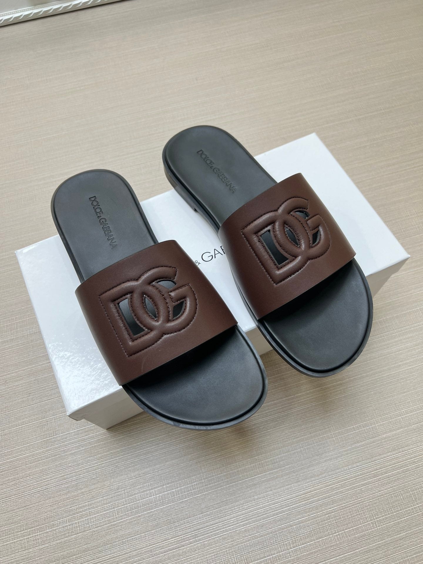 Z5ZA63 Popular slippers