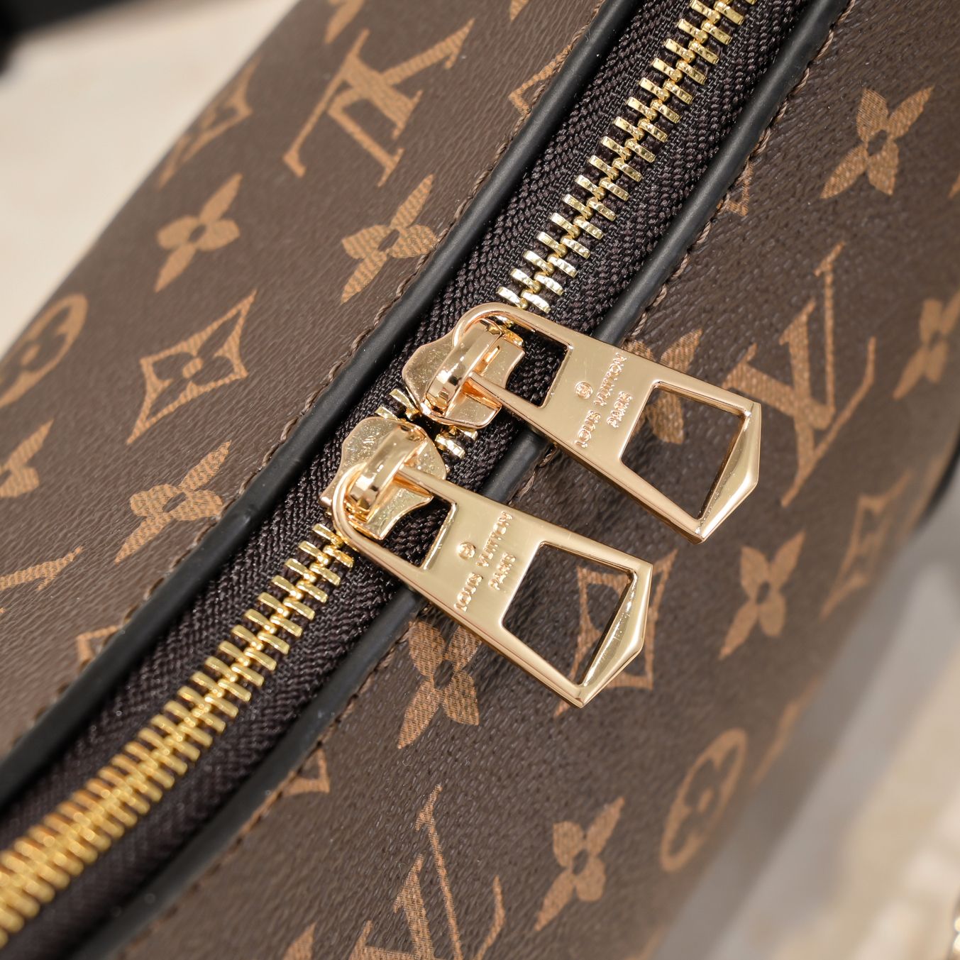 B1X104E57 Popular   leather bag