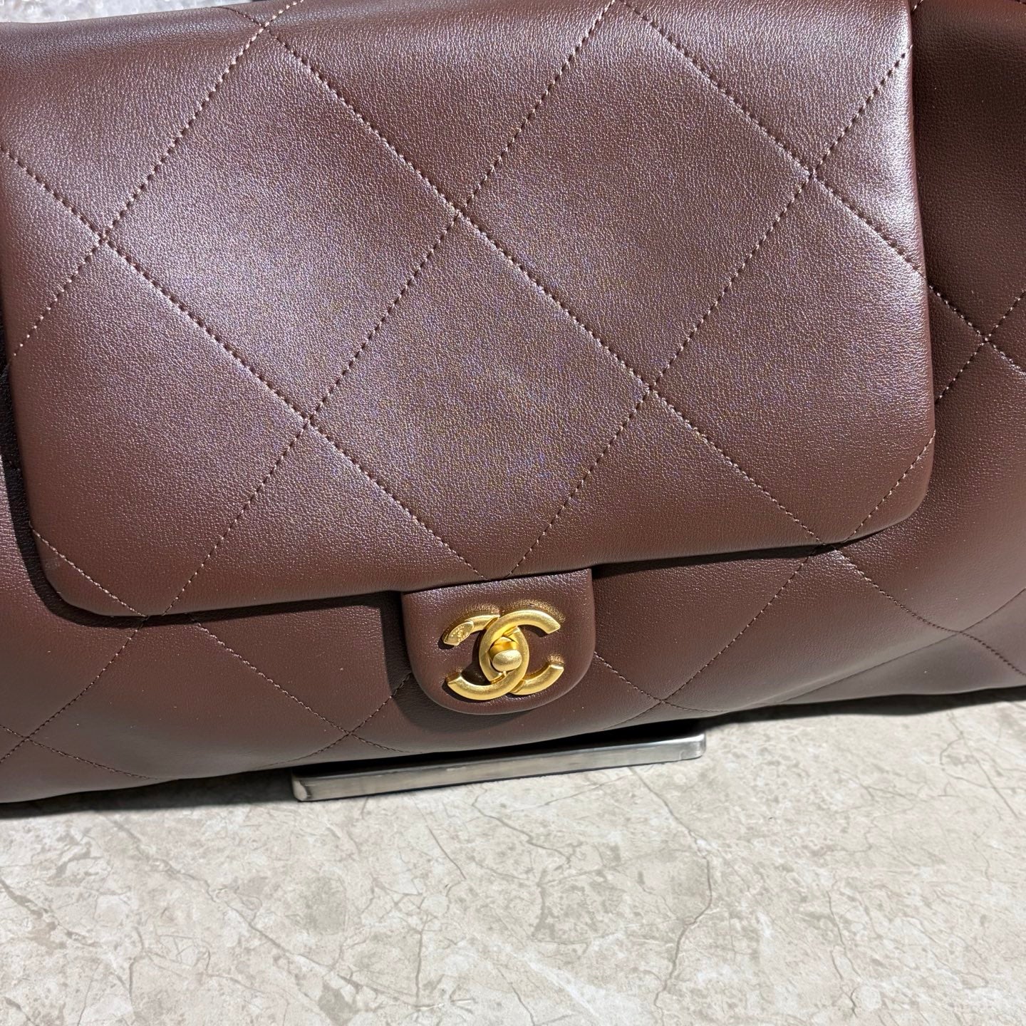 B1R15C146 Popular leather bag