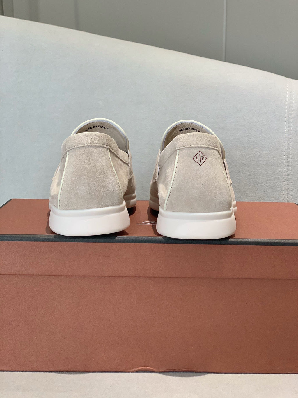 Z2R55A10 Popular high-quality shoes