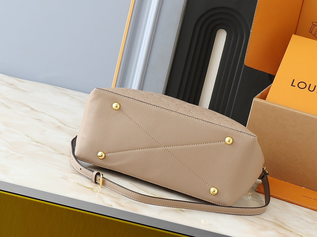 B1W35E115 Popular leather bag