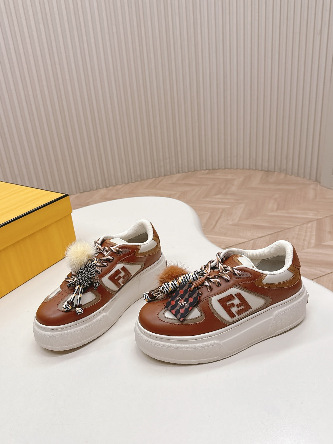 Z2Q105F417 Popular high-quality Shoes