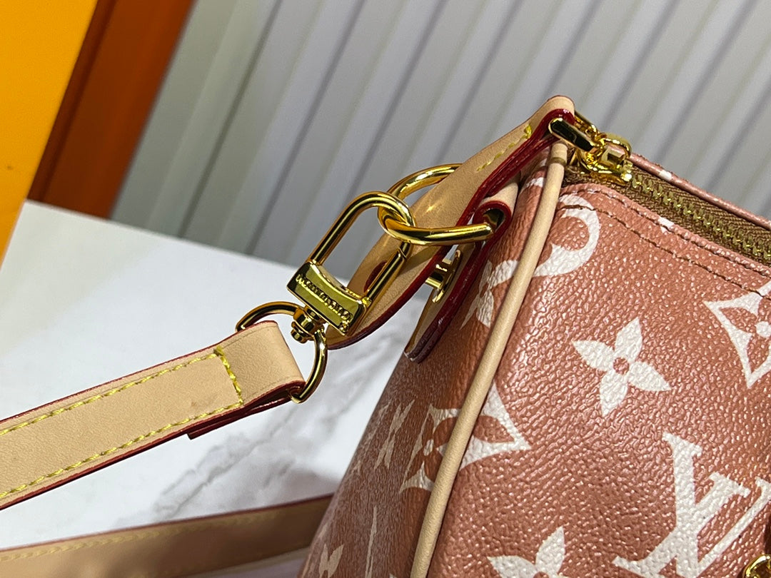 B1X55E17 Popular  leather bag