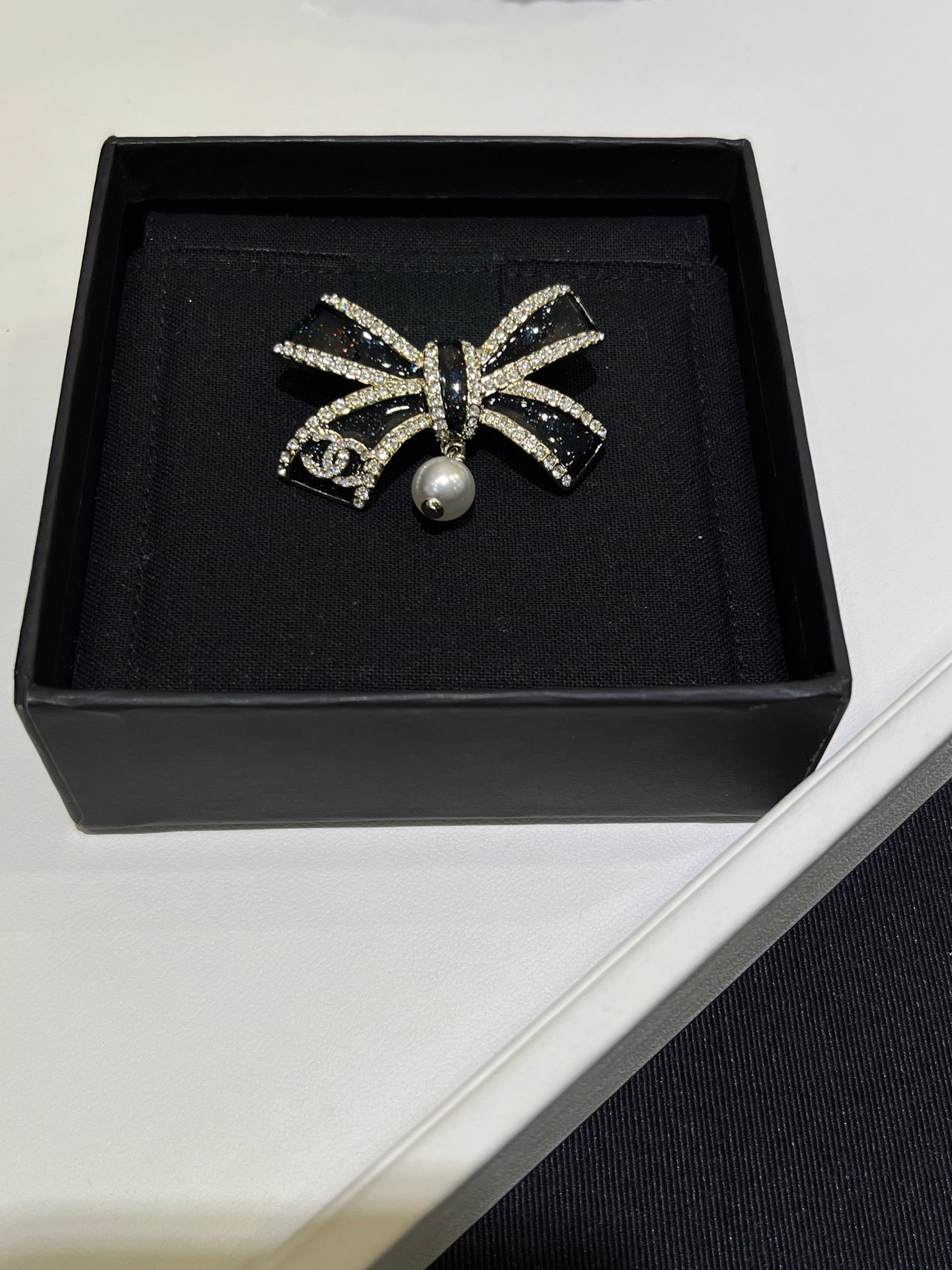 X1Z55C70X Popular Brooch