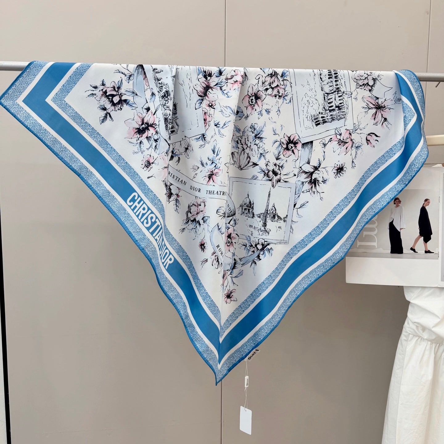 W1N36D21 Popular Silk Scarve
