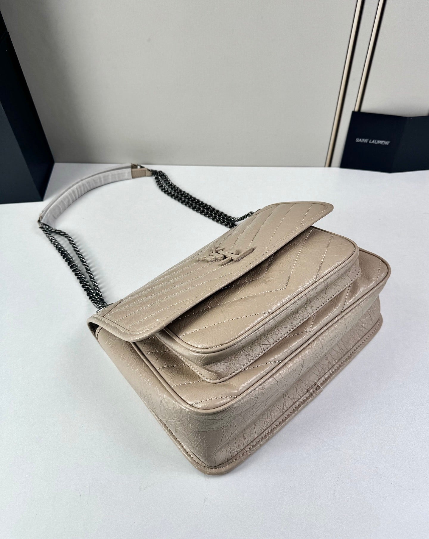 B1R76SL16 Popular leather bag