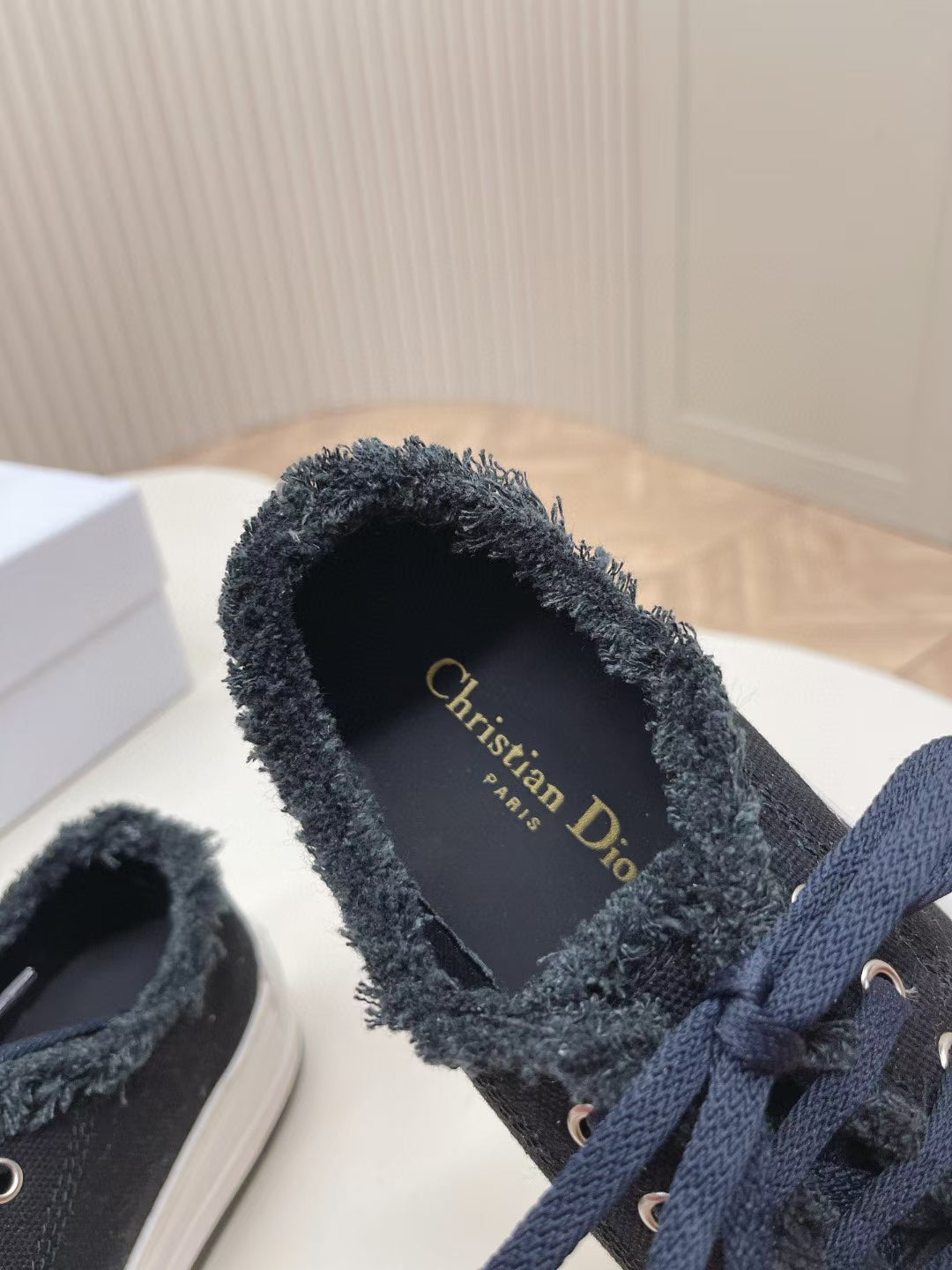 Z2Q105D428 Popular high-quality Shoes