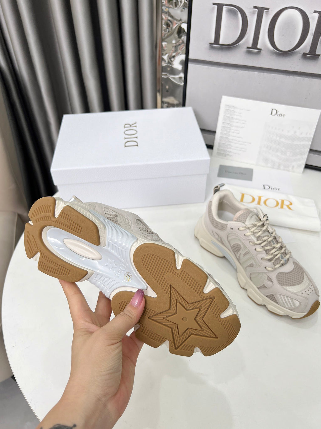 Z2Q105D314 Popular high-quality Shoes