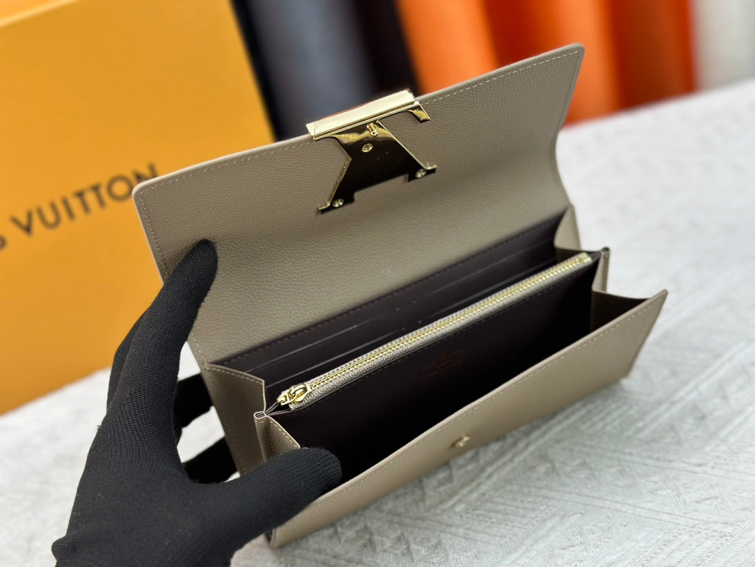 B1X104E74 Popular   leather wallets with package