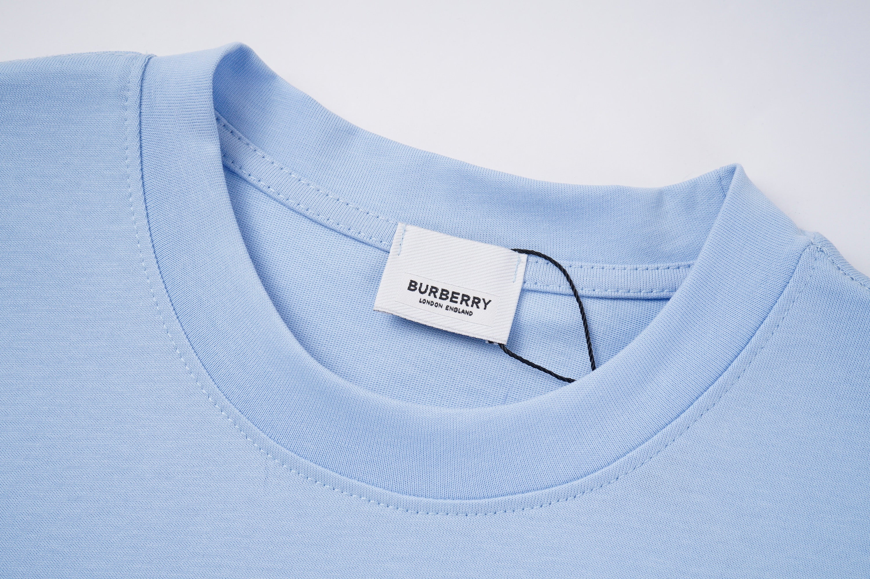 U1W25R30  Popular T-shirts
