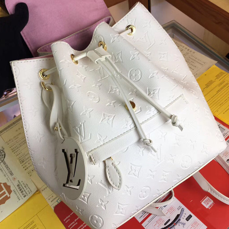 B1X71E065 Popular  leather bag 