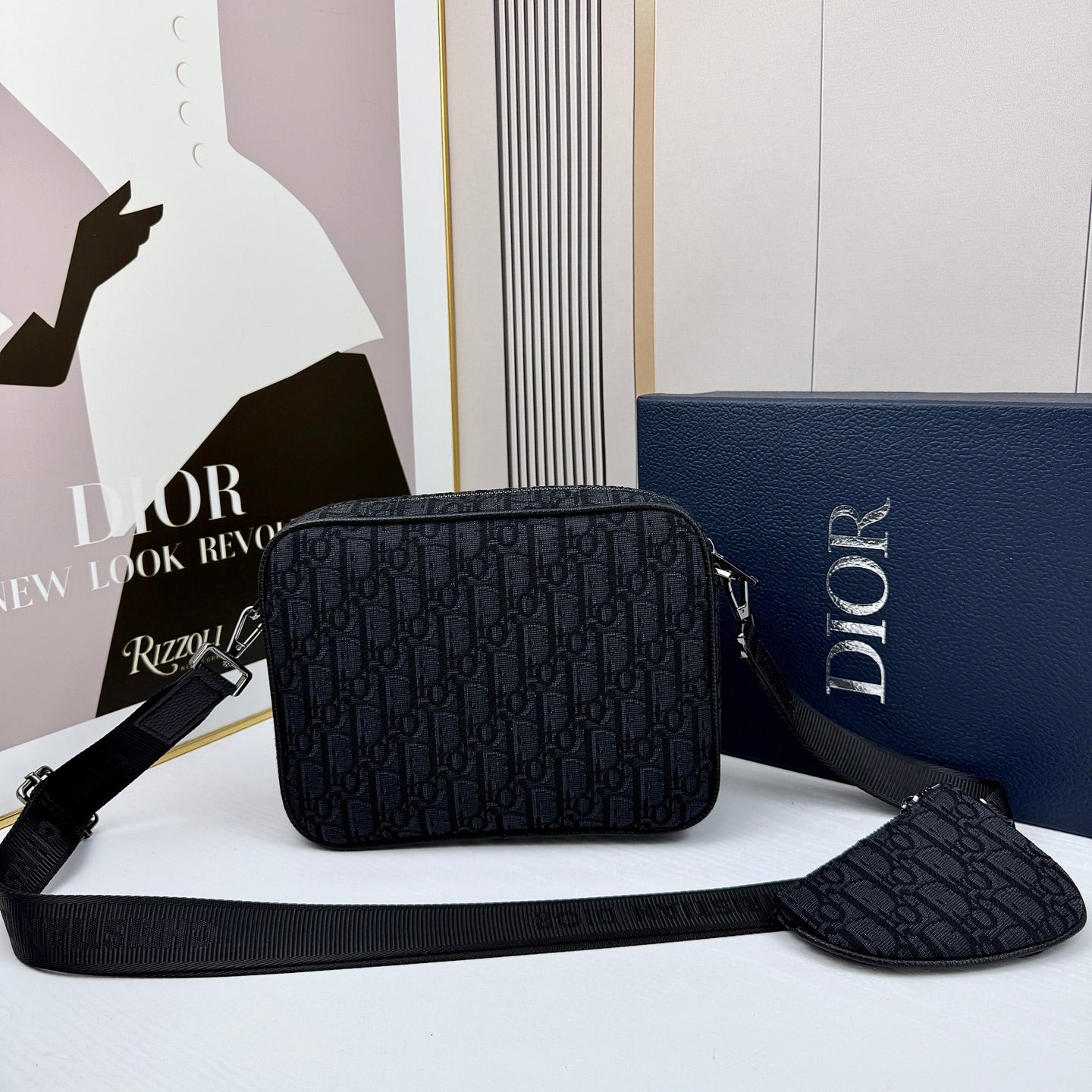 B1R15D66  Popular  bag
